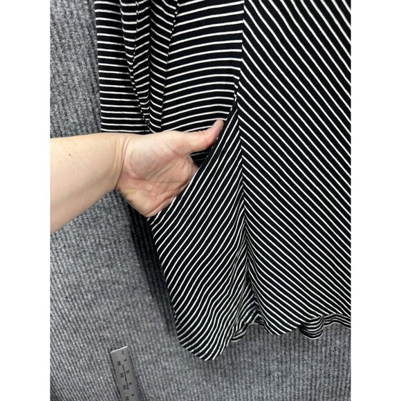 Chicos Knit Tunic Top Size 2/Large Black White Pockets Striped 3/4 Sleeve Scoop - Picture 4 of 11